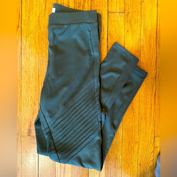 Army green size small cotton leggings. Only worn once. - Picture 1 of 1